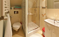 justyna bathroom top