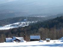 widok z łąki w zimie